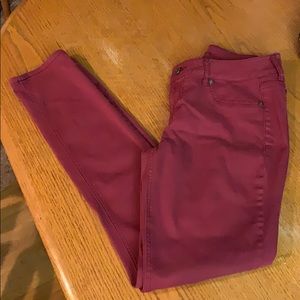 Woman’s Maurices Jeggins